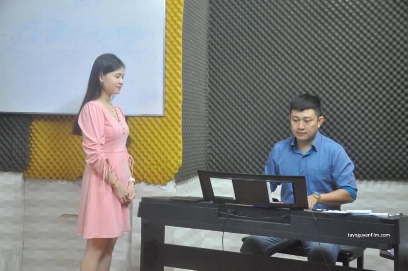 Trung Tâm dạy thanh nhạc Tây Nguyên Phim