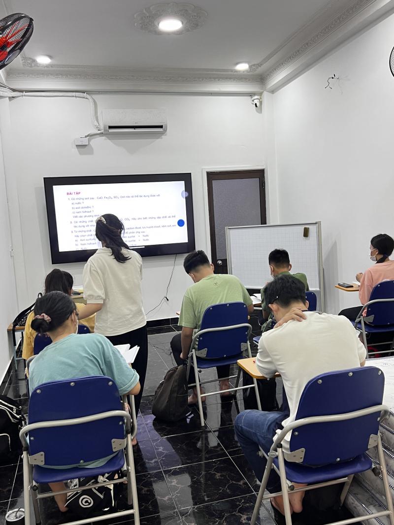 Trung tâm gia sư Điểm 10