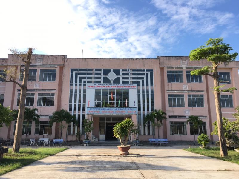 Trung tâm Giáo dục nghề nghiệp & Giới thiệu việc làm thanh niên Bình Định