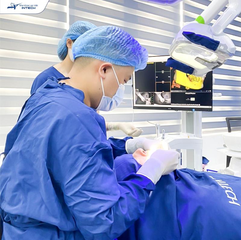 Nha khoa Lạc Việt