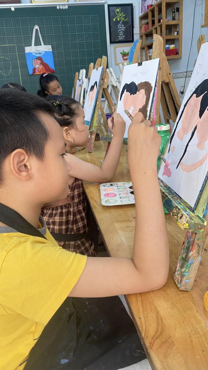 Trung Tâm Luyện chữ đẹp và Dạy vẽ cô Mai Hương