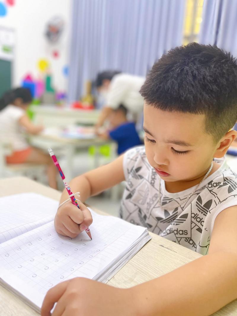 Trung tâm luyện viết chữ đẹp Cô Ngọc Diệp