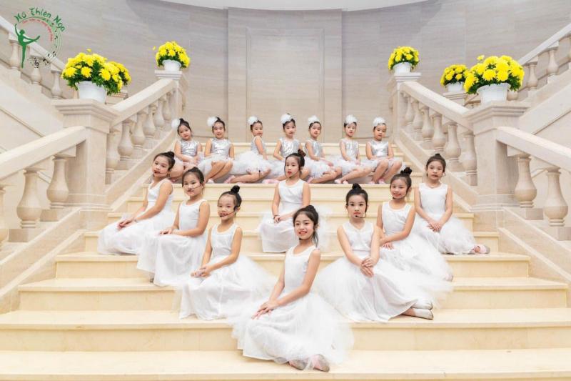 Trung tâm nghệ thuật Hồ Thiên Nga