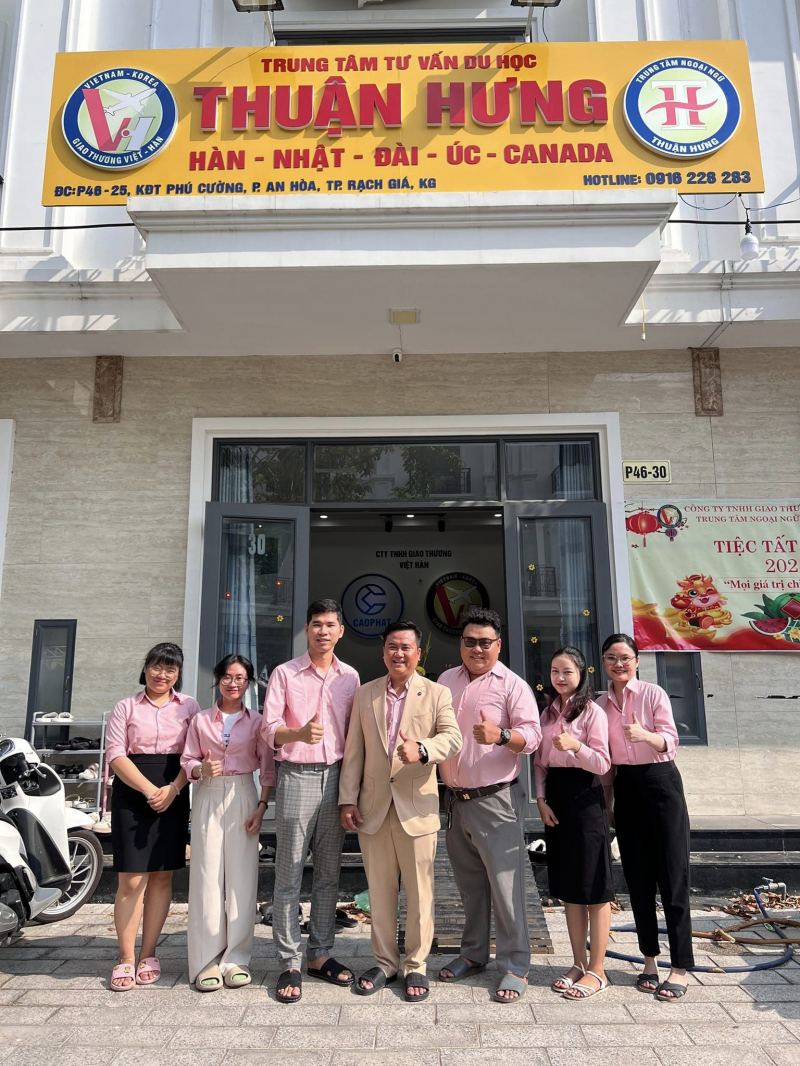 Trung Tâm Ngoại Ngữ Thuận Hưng