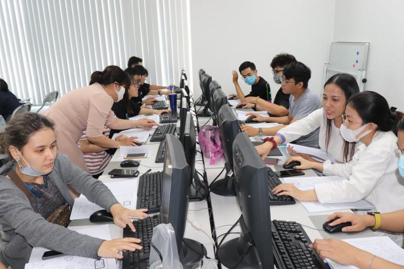IDC luôn thu hút đông học viên bởi chất lượng đào tạo cao