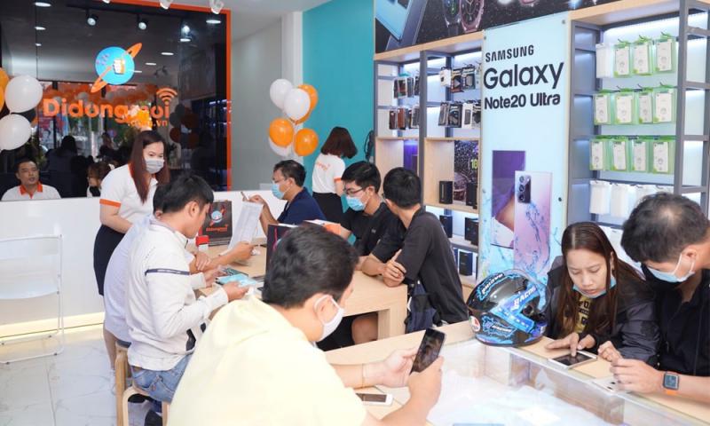 Di Động Mới
