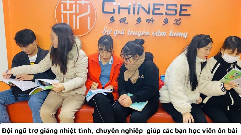 Lớp học tại trung tâm Chinese