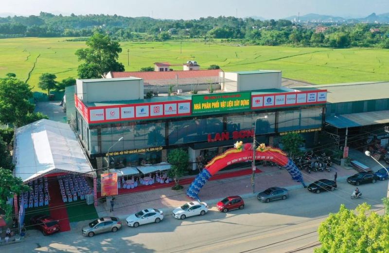 Trung tâm vật liệu xây dựng và nội thất Lan Sơn