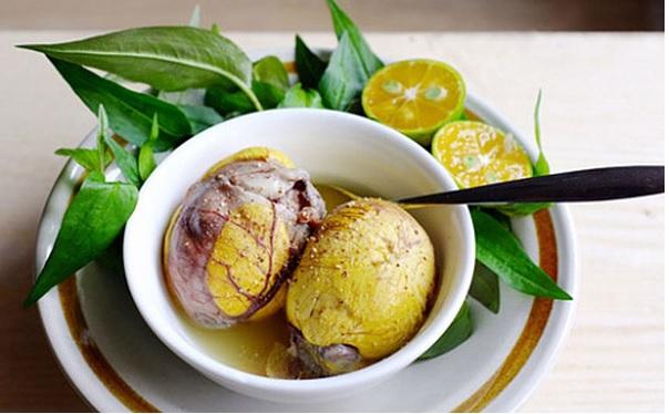 Trứng vịt lộn
