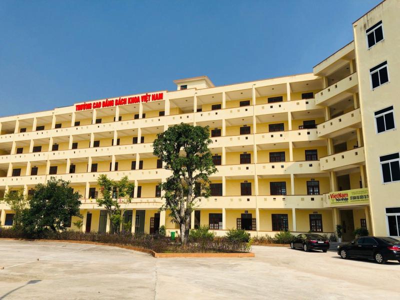 Trường Cao Đẳng Bách Khoa Việt Nam