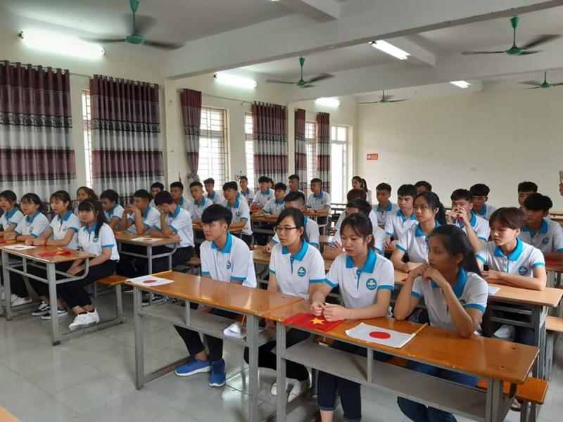 TRƯỜNG CAO ĐẲNG KINH TẾ CÔNG NGHỆ HÀ NỘI