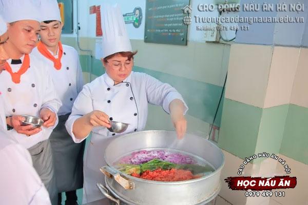 Trường cao đẳng Nấu Ăn