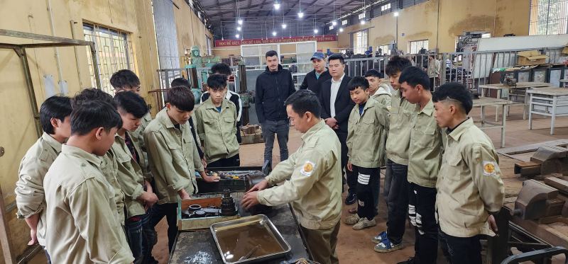 Trường Cao đẳng nghề Kỹ thuật - Công nghệ Tuyên Quang