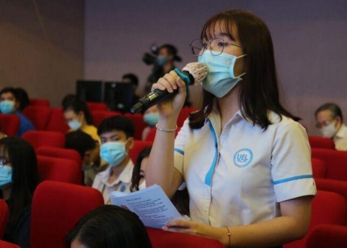 Đồng phục trường Đại học Kinh tế - Luật, ĐHQG TP HCM
