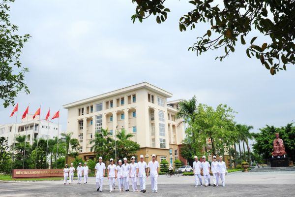 Khoa Điều dưỡng tại Trường Đại học Kỹ thuật Y tế Hải Dương là nơi đào tạo chuyên sâu về lĩnh vực chăm sóc sức khỏe con người