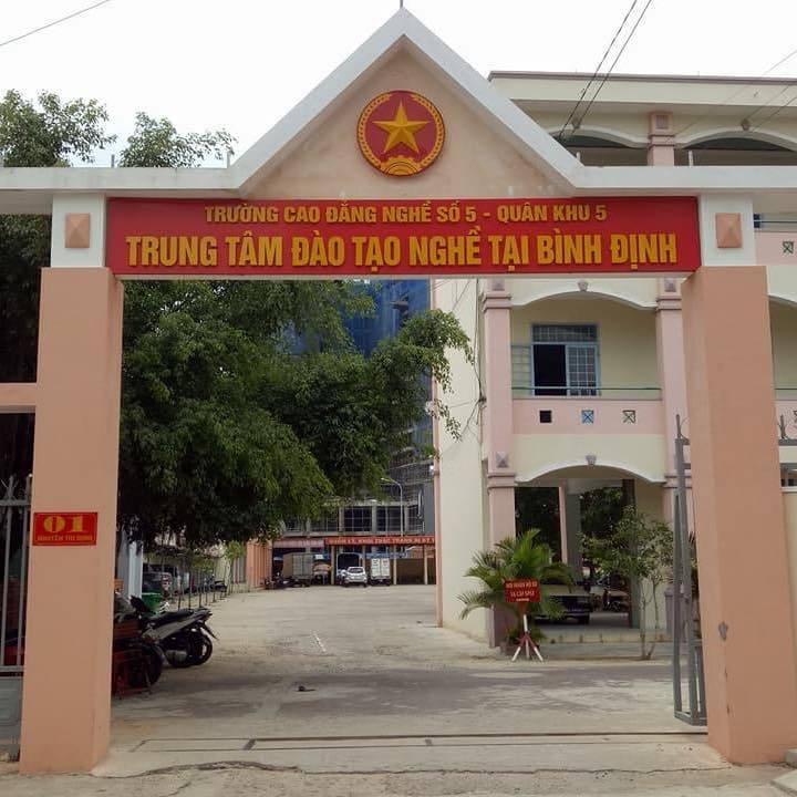 Trường Dạy lái xe Quân Khu 5