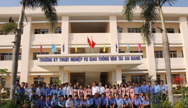 Trường kỹ thuật nghiệp vụ GTVT