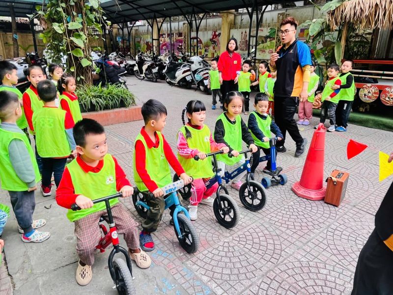 Trường Mầm non 8/3
