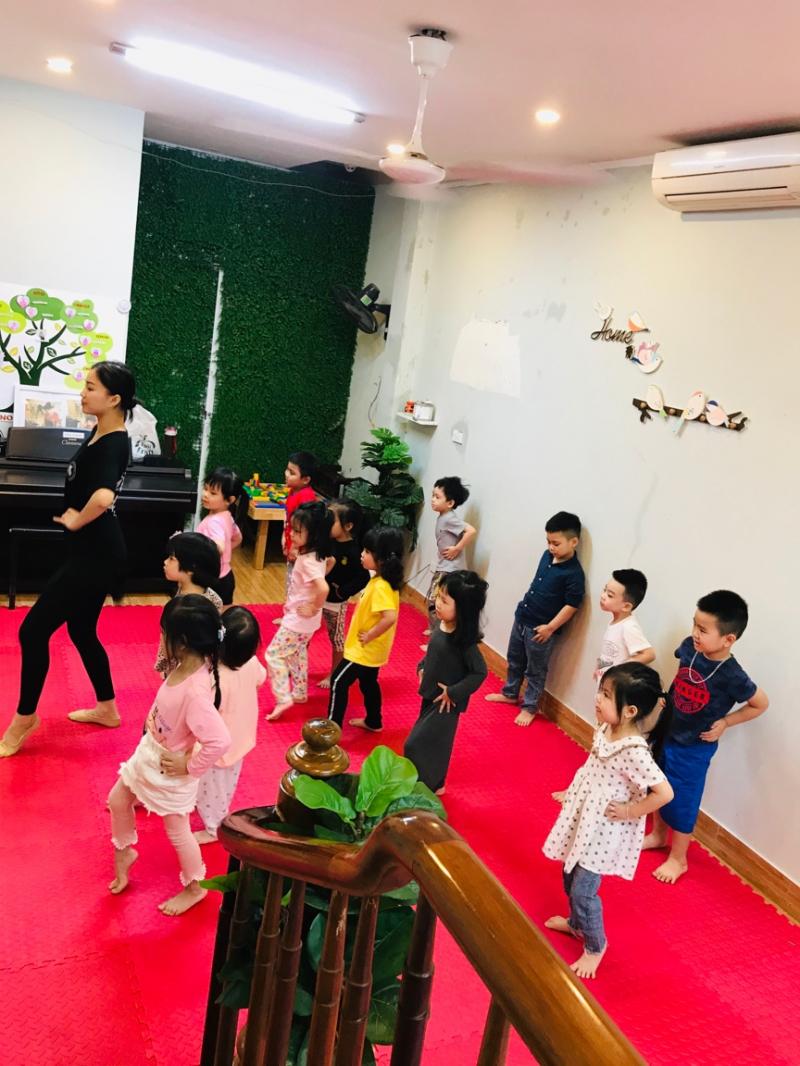 Lớp học múa tại trường mầm non Hạt Mầm Nhỏ