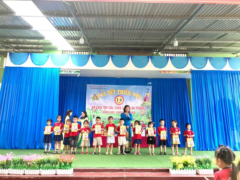 Trường mầm non Hoa Sữa