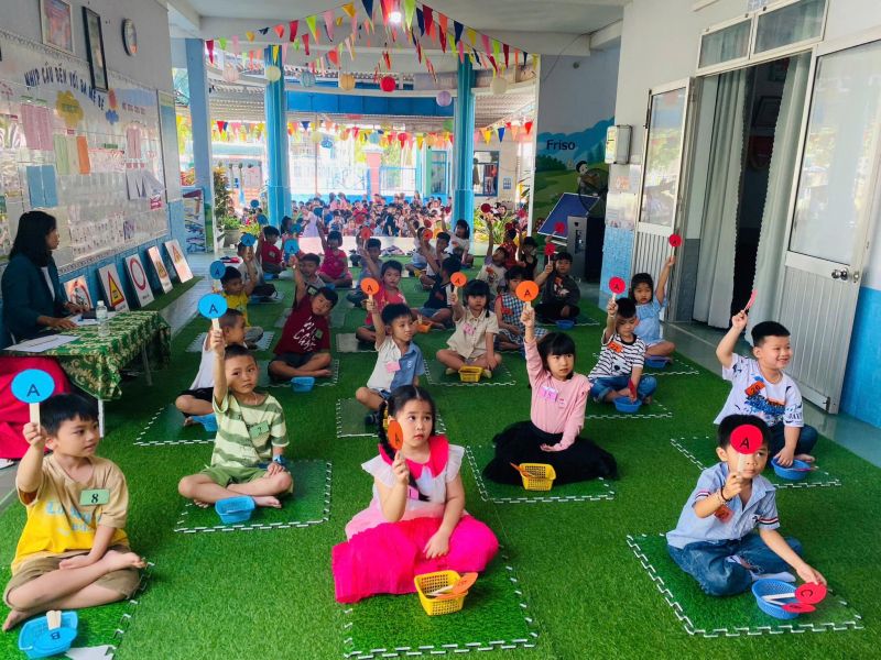 Trường Mầm Non Hoa Sữa