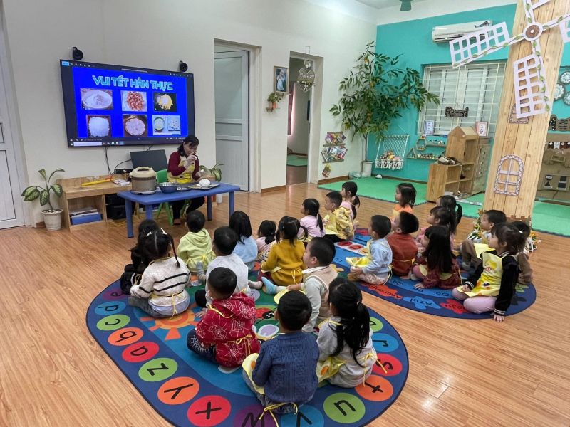 Trường mầm non Hoa Sữa