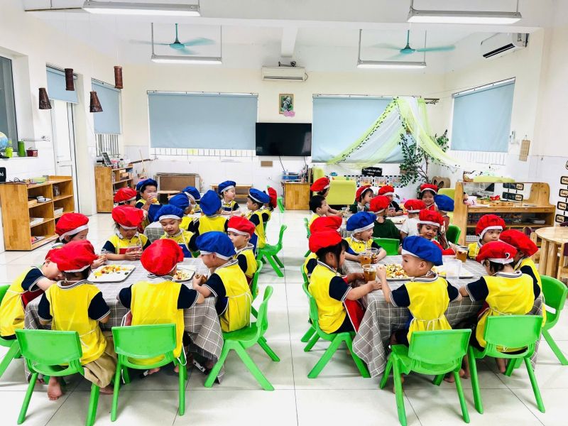 Trường Mầm Non Hoa Sữa
