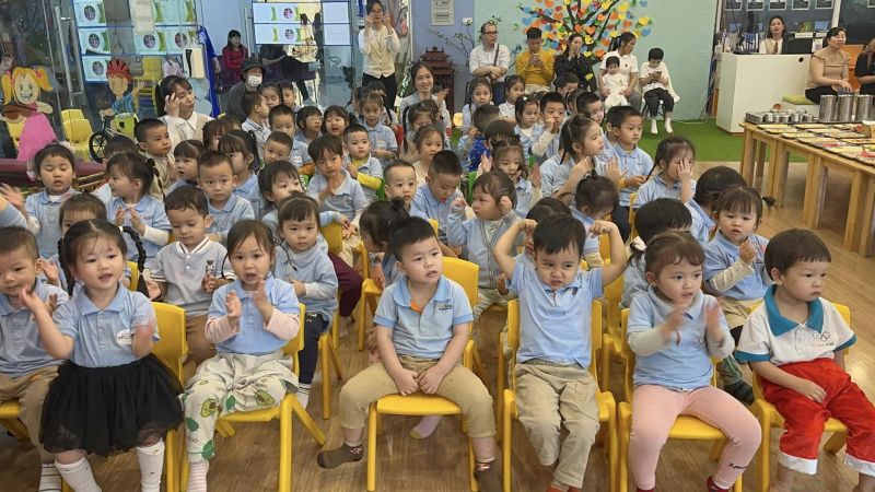 Cẩn thận với người lạ