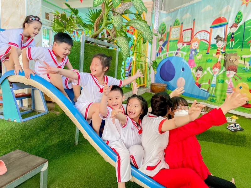 Trường Mầm Non - Tiểu Học Hạnh Phước