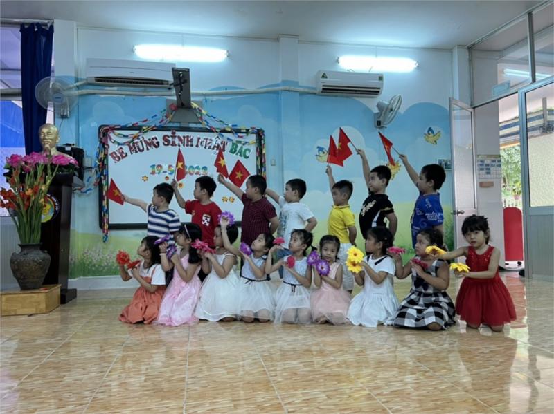 Trường Mầm non Vàng Anh