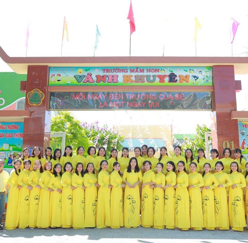 Trường Mầm Non Vành Khuyên