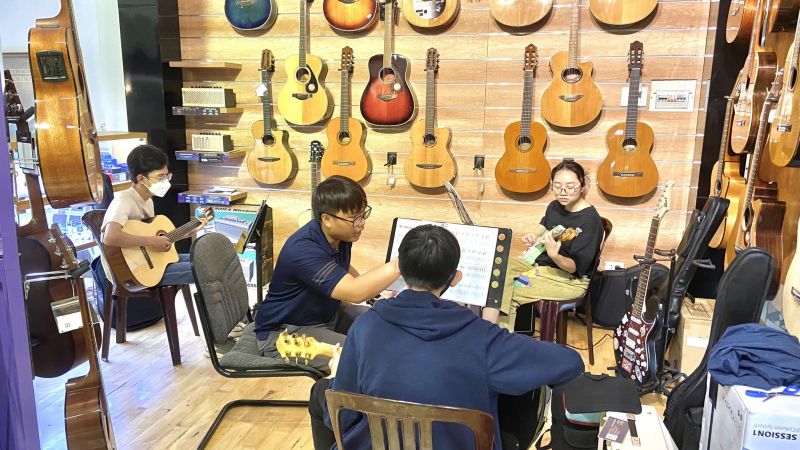 Trường nhạc Hóa Quang - Việt Nhạc Center