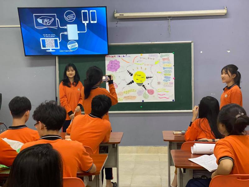 Trường phổ thông liên cấp Lý Công Uẩn