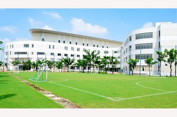Trường Quốc Tế Anh Việt (BVIS) cung cấp chương trình học tập theo tiêu chuẩn Anh Quốc nhằm mang tới sự thành công trong học tập và xã hội cho từng cá nhân mỗi học sinh.