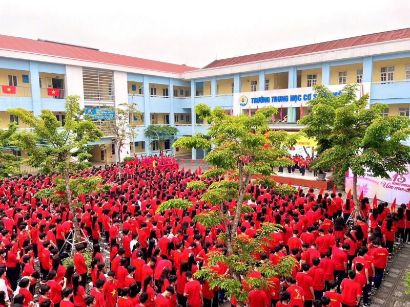 Trường THCS Ái Mộ