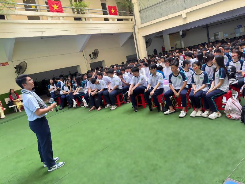 Trường THCS & THPT Nguyễn Bỉnh Khiêm