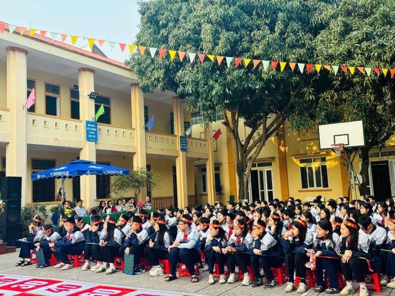 Trường THCS Bến Thủy