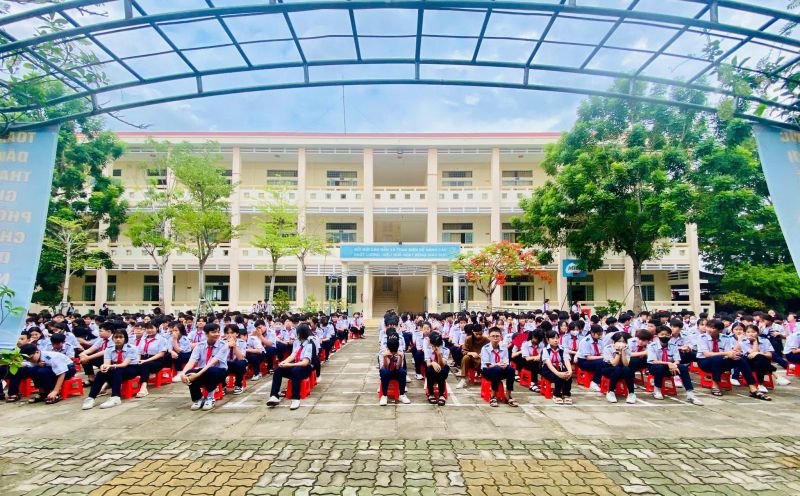 Trường THCS Bình Thuỷ