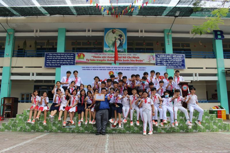 Trường THCS Bình Trị Đông