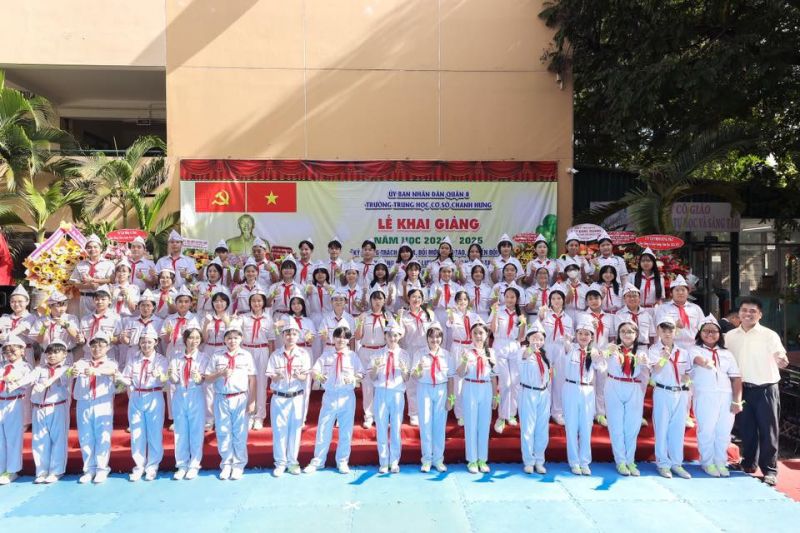 Trường THCS Chánh Hưng