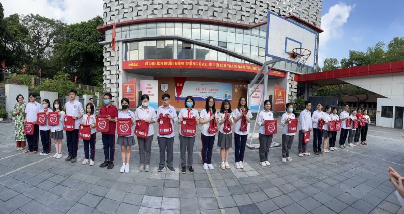Học sinh Chu Văn An năng nổ tham gia hoạt động ngoại khóa