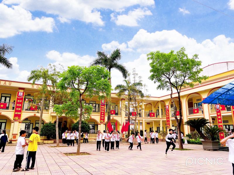 Trường THCS Đan Phượng