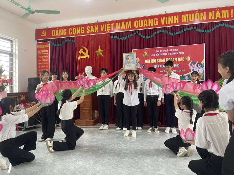 Trường THCS Diễn Bích