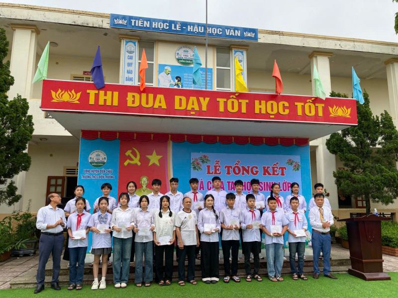 Trường THCS Diễn Trường