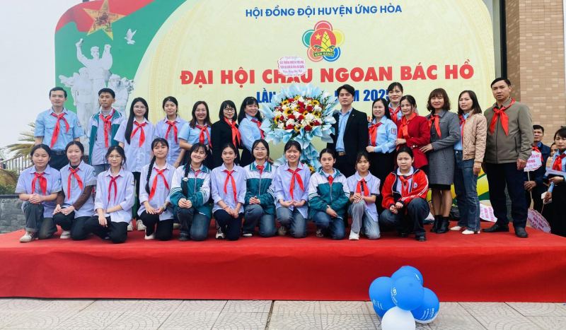 Trường THCS Đội Bình