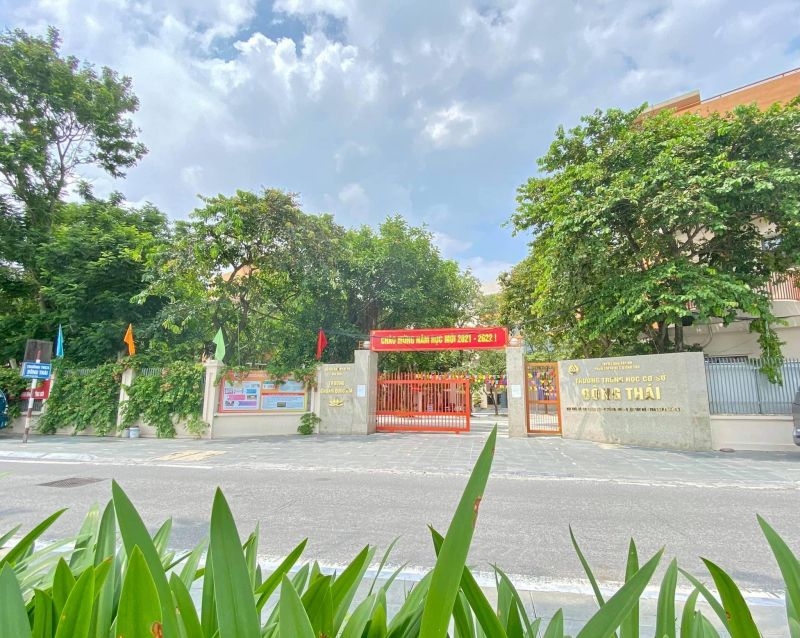 Trường THCS Đông Thái