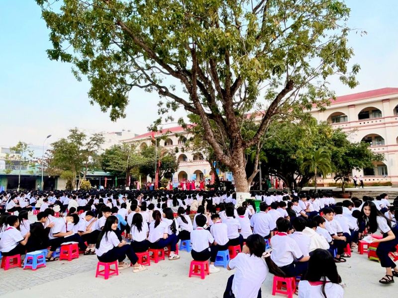 Trường THCS Dương Đông 1