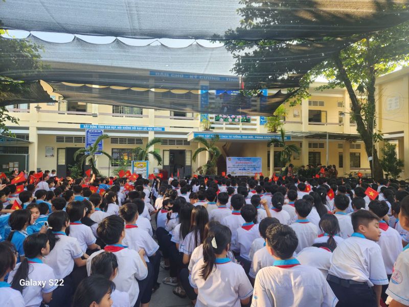 Trường THCS Dương Đông 2