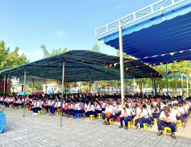 Trường THCS Dương Văn Thì