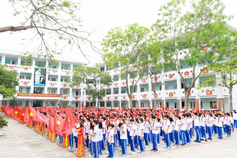 Trường THCS Gia Thụy